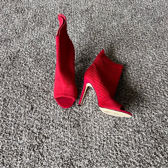 Red Open Toes Booties - Picture 9 of 10